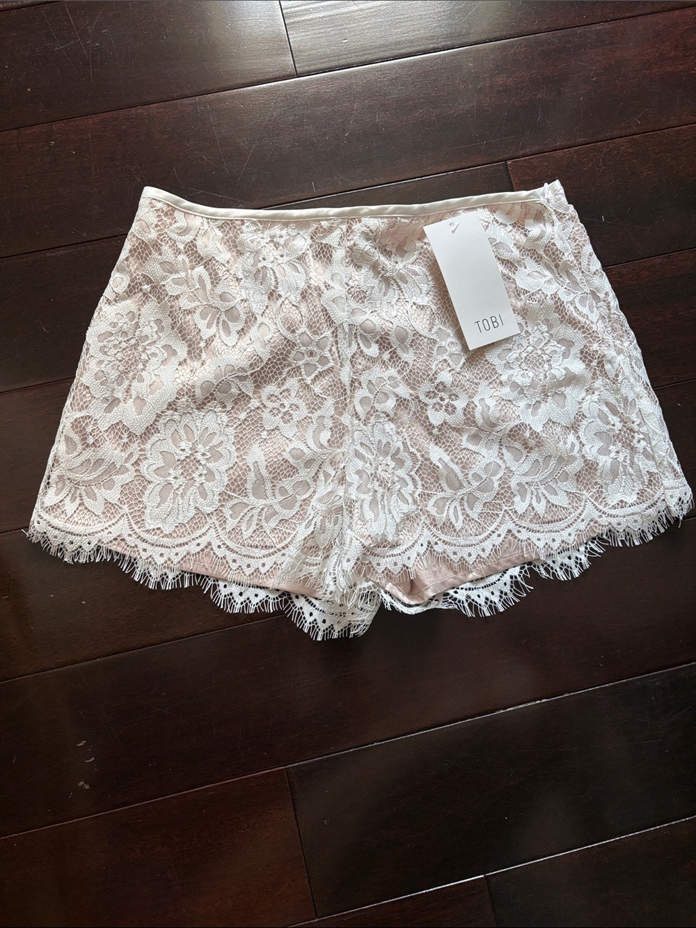 Tobi Pink Floral Lace Overlay Shorts new with tags